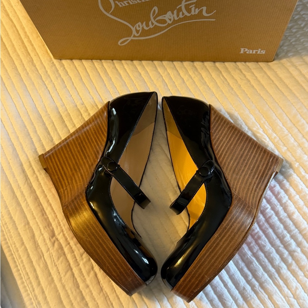 Christian Louboutin Black Patent Mary Jane Wedge Pumps with Wood-Effect Platform - Picture 7 of 10